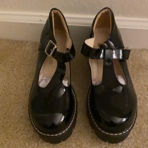 Patent leather shoes